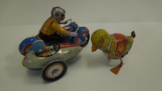 605 Tin windup motorcycle with side car tin windup chick