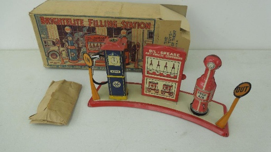 Marx Brightlite Metal Filling Station