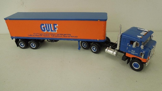 Gulf Semi and Trailer