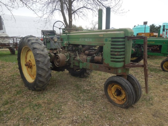 A John Deere (1945)