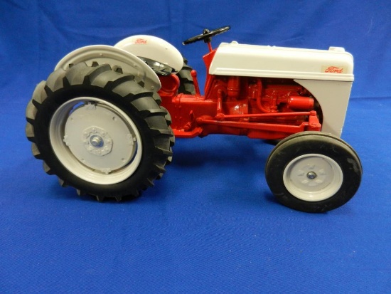 Ford 8N Tractor 1/43 scale