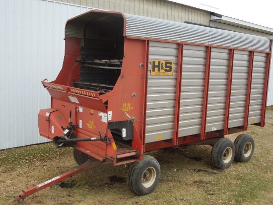 H&S 501 16 foot Forage Chopper Box on H&S 12 Ton tandem wagon gear with extension pole