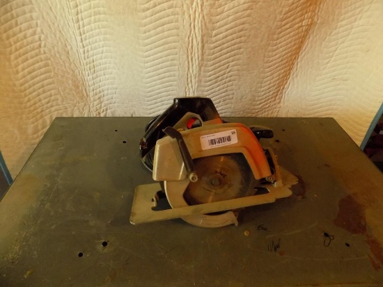 Black & Decker 7 1/4 saw