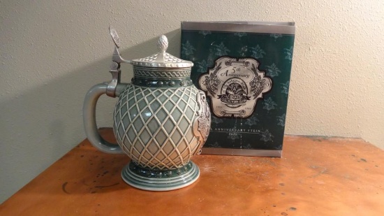 Anheuser-Busch Collectors Club 1999 5th Anniversary Beer Stein