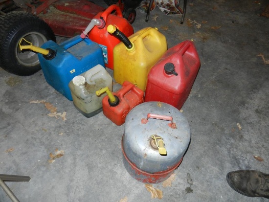 Fuel Cans (6) Plastic (1) Metal