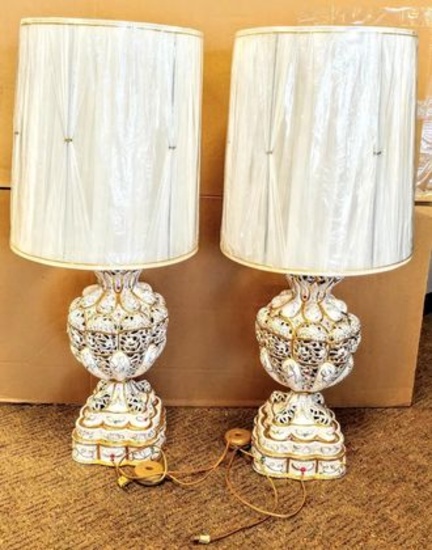 VINTAGE SET OF VERY LARGE CAPODIMONTE LAMPS