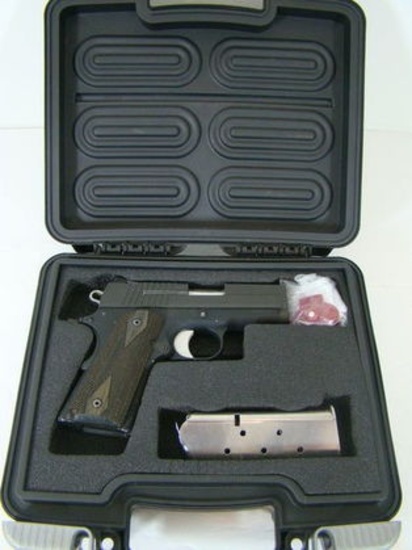 SIG SAUER 1911 COMPACT 45CAL. PISTOL IN CASE