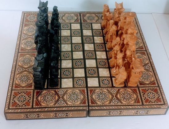 FANCY CARVED AND INLAY'ED HIGHLY DETAILED CHESS SET