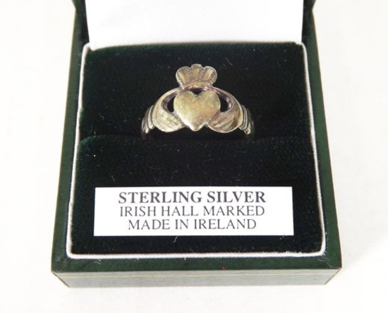 NEW IN BOX STERLING SILVER CLADAUGH RING