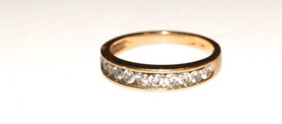 14K DIAMOND BAND SIZE 7 WEIGHS 3.1 GRAMS