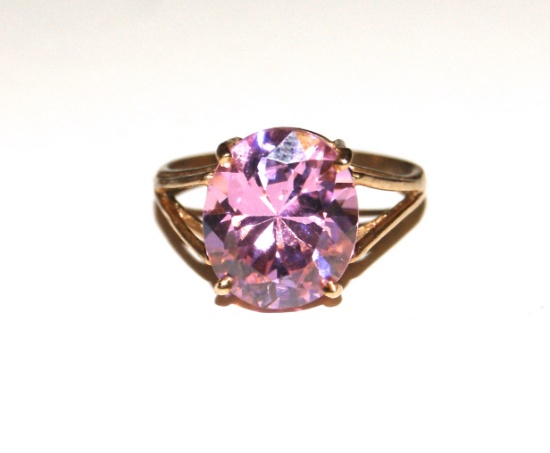 10K PINK STONE RING SIZE 6 WEIGHS 3.7 GRAMS