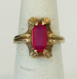 ANTIQUE 10K YELLOW GOLD RED SAPPHIRE RING