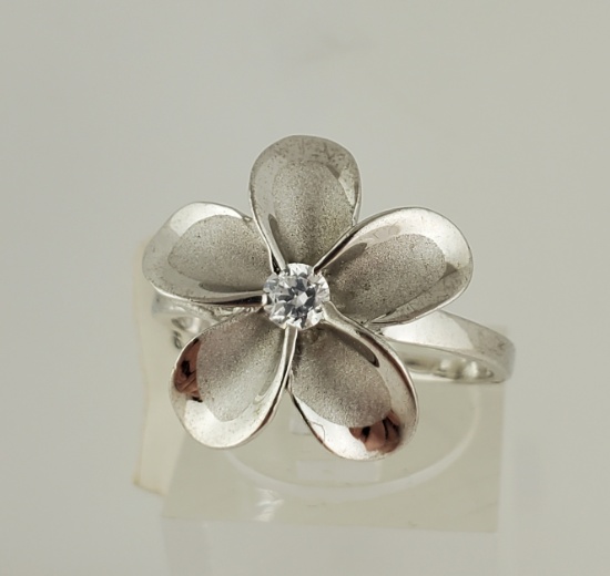 NEW WITH TAGS STERLING SILVER FLOWER RING