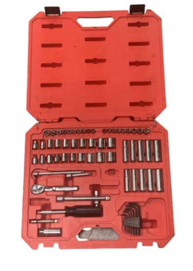 CRAFTSMAN TOOL SET IN CASE