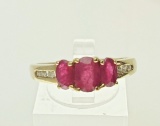 3 STONE RUBY RING 10K YELLOW GOLD SIZE 8