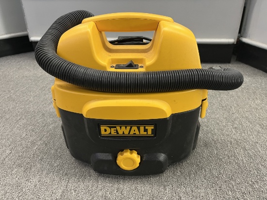 DEWALT SHOP VAC