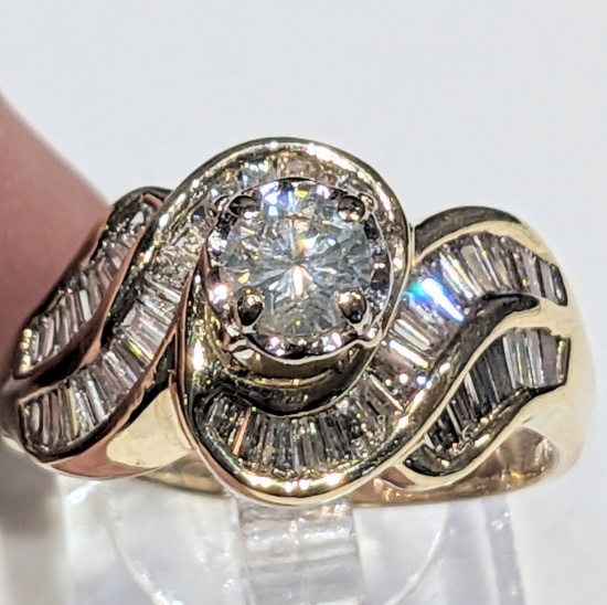 4.5 CARAT TOTAL GORGEOUS DIAMOND RING APPRAISED AT $11,900.00