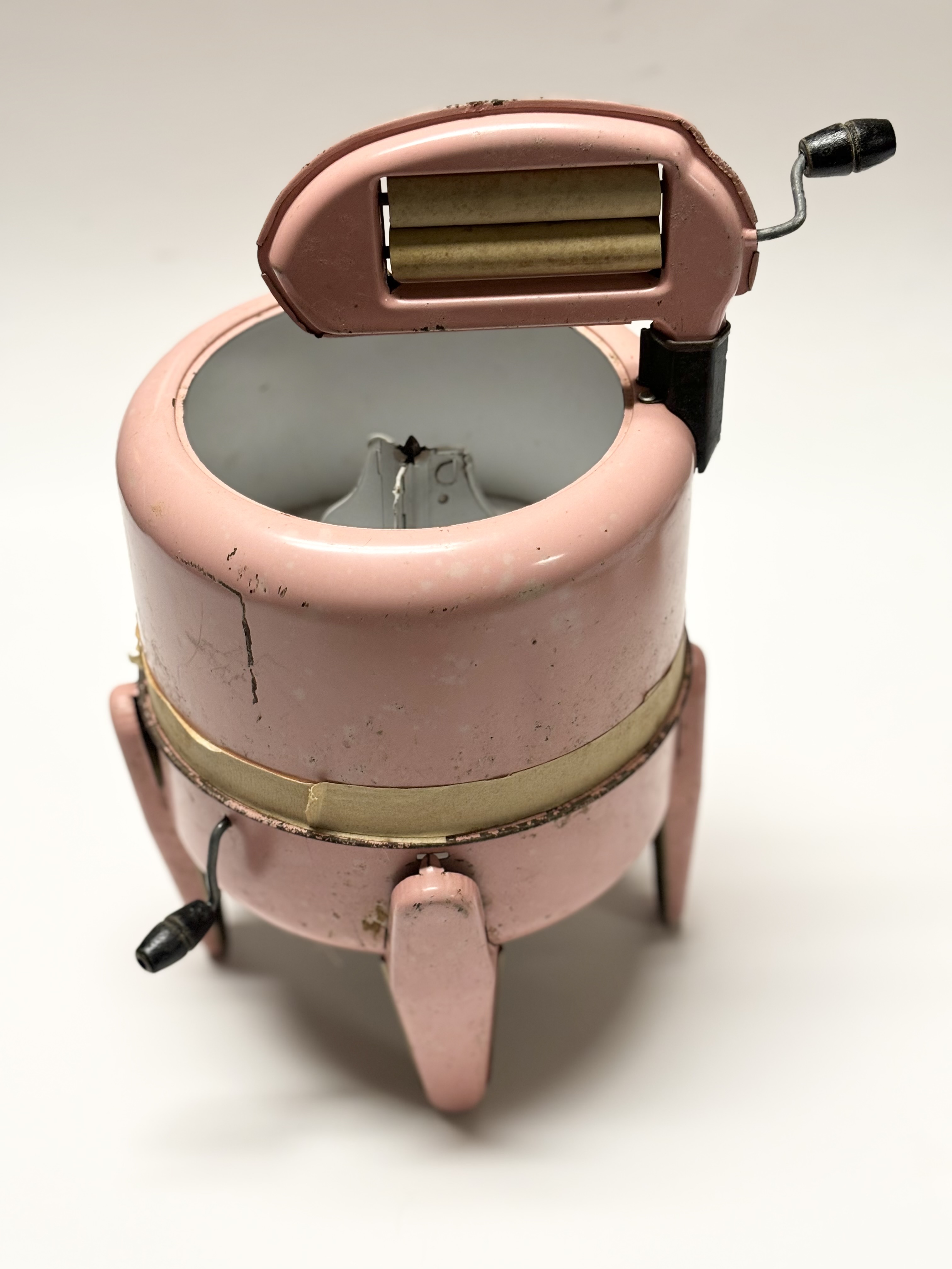 VINTAGE TIN TOY WASHING MACHINE WITH WRINGER Proxibid