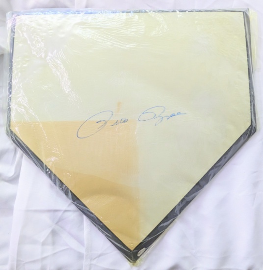PETE ROSE SIGNED FULL SIZE HOME PLATE WITH COA (SUN FADING TO BASE, BUT DOES NOT AFFECT SIGNATURE)