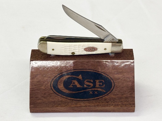 CASE XX WHITE MINI TRAPPER W/ RED SHEILD KNIFE