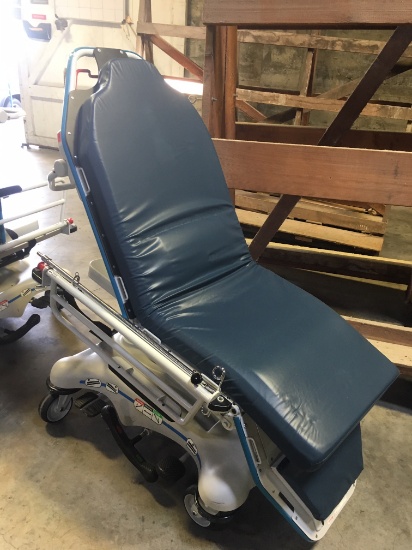 2003 Stryker 5050 Stretcher Chair 400lb Load Capacity s/n: 0306 048529