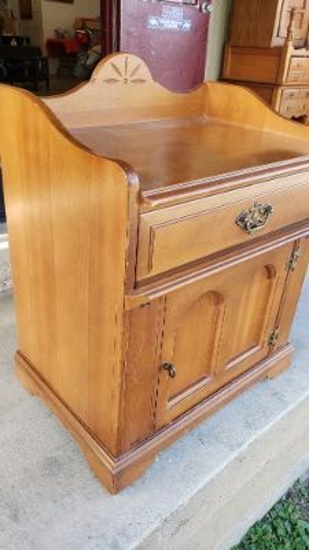 Maple End Table