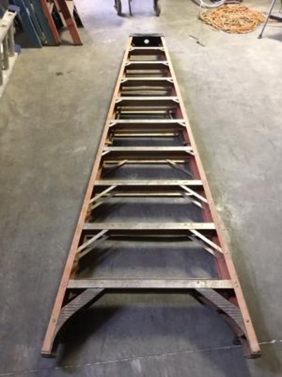 Werner 10ft Fiberglass Step ladder