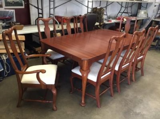 Lexington Table with 8 Chairs