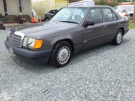 1989 Mercedes 300E