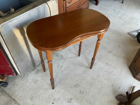 Kidney Shaped Table