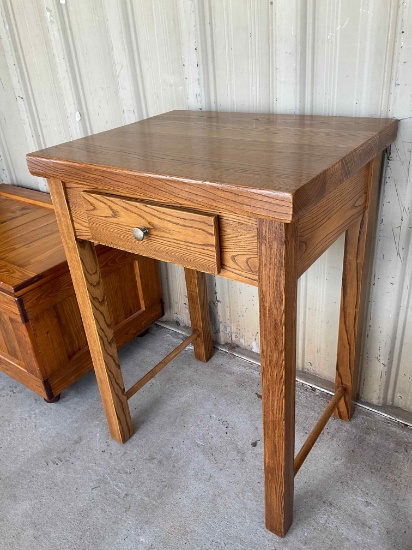 Table w/Drawer