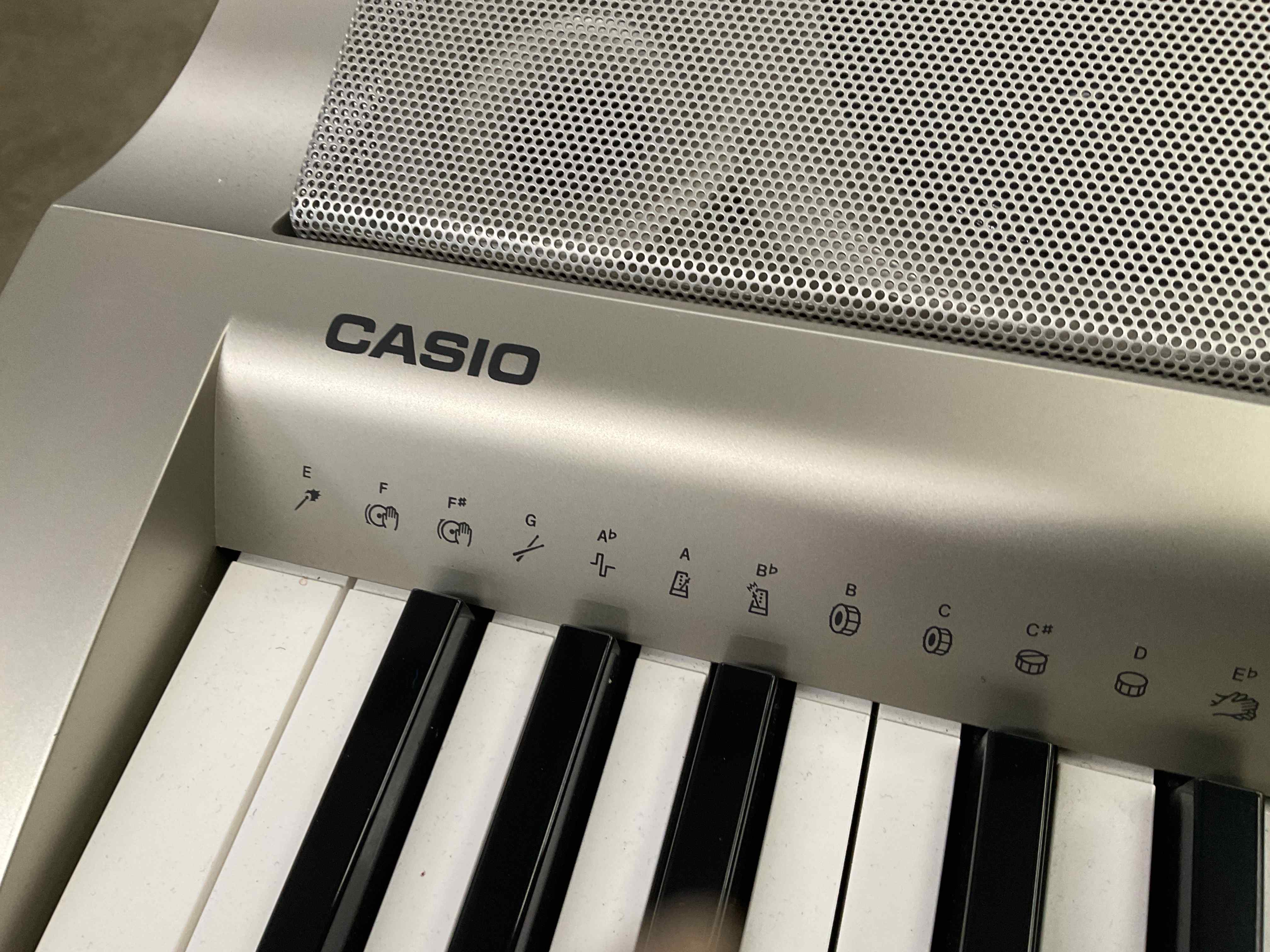 埼玉北部引取希望　カシオ CASIO WK-200 電子キーボード 　スタンド付 81u5ZeiE7rL._UF894,1000_QL80_.jpg