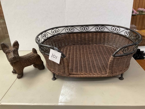 Dog Bed, Iron Dog
