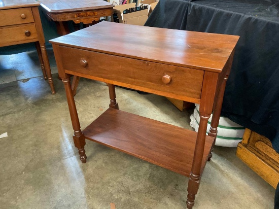 Table w/Drawer