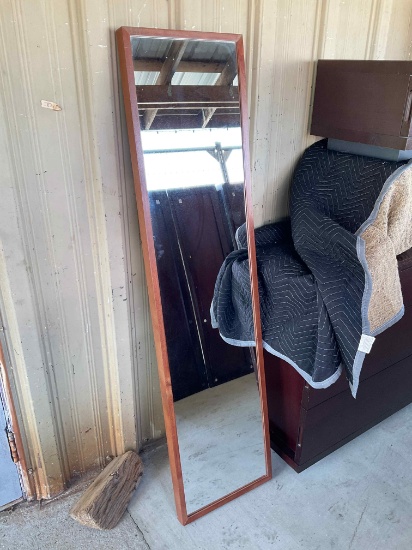Lightweight Framed Mirror
