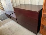 Contemporary Chest w/Low Profile Nightstands