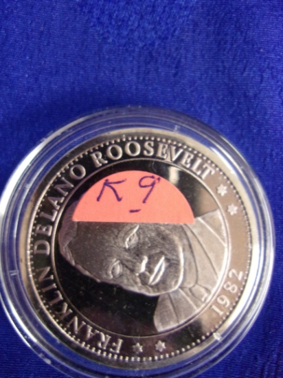 K9  GemUNC  F.D. Roosevelt 1887-1945 - 1 oz. Silver Round