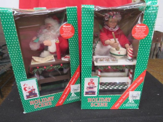 2 Holiday Scene musical Santa and Mrs. Claus, in original