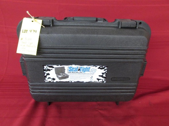 Seal tight large photo/video case. inner dia 17"x12"x7 1/4"