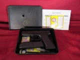 Glock/Glock Inc. Model 22. 40 S&W. semi-auto pistol sn:ATS627