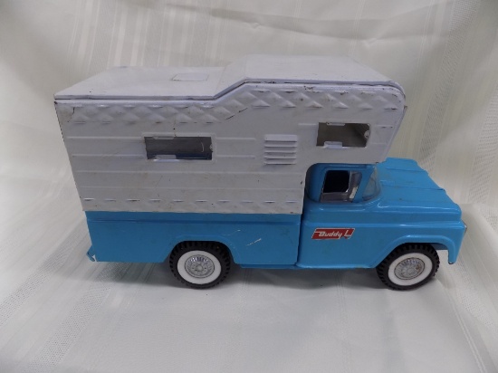 Vintage 50's Buddy L Camper, 14x5 1/4x 8 1/4