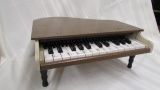 Vintage child's piano 14x14.5x6.25, front