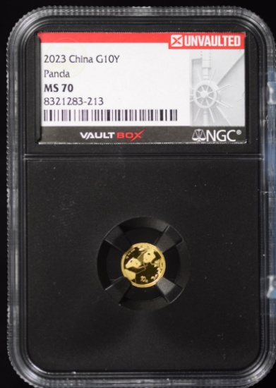 2023 Gold China G10Y Panada NGCX MS-70