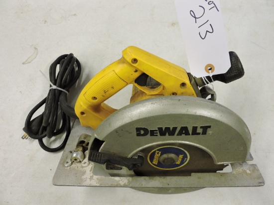 DeWalt DW384 Corded Circular Saw