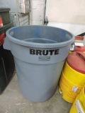 BRUTE Trash Can
