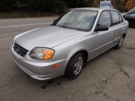 2003 Hyundai Accent -- DEALER ONLY PLEASE