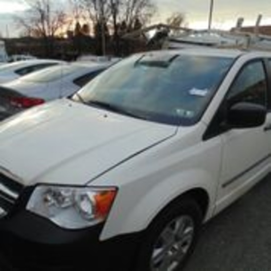 2011 Dodge Grand Caravan Mini Van with 32k Miles.