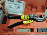 Hydraulic Wire Crimping Tool with Case -- Appears Brand New