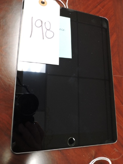 Used APPLE iPad 10" Black -- Functional - no box -- WIFI