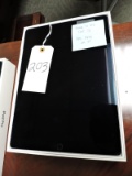 Used APPLE iPad Pro 12.9 - Inch WIFI 256GB - Black - Functional - with box, adapter, no cable